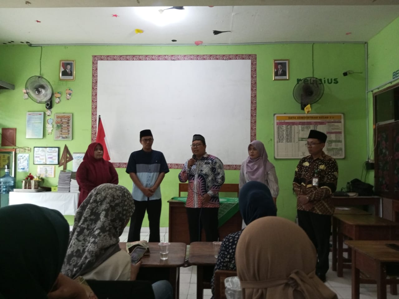 Serah Terima dan Pelantikan Pengurus Patembayan MIN 1 Bantul Periode ...