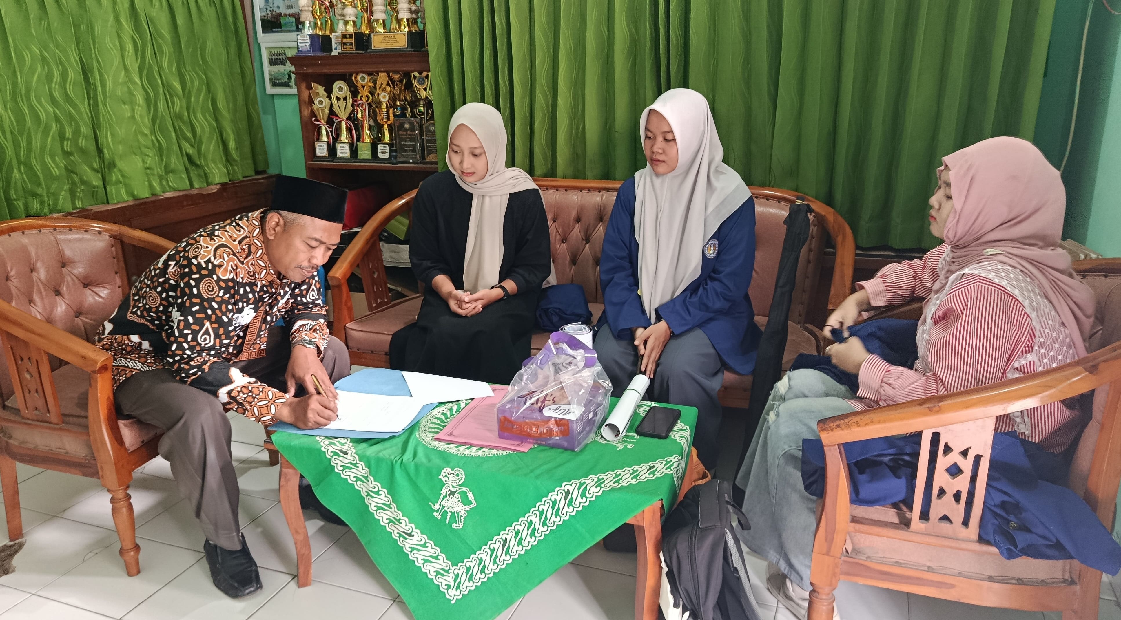 MI Maulana Maghribi