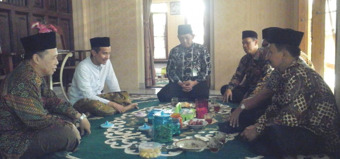 Kakan bersama kasi siwan mbah kyai