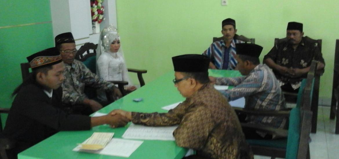 Proses ijab qabul di KUA Imogiri