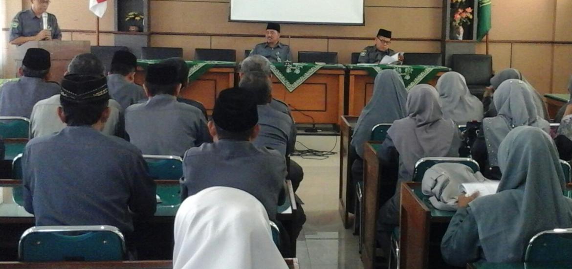 Kepala Kantor Kemenag Bantul Memberi pengarahan