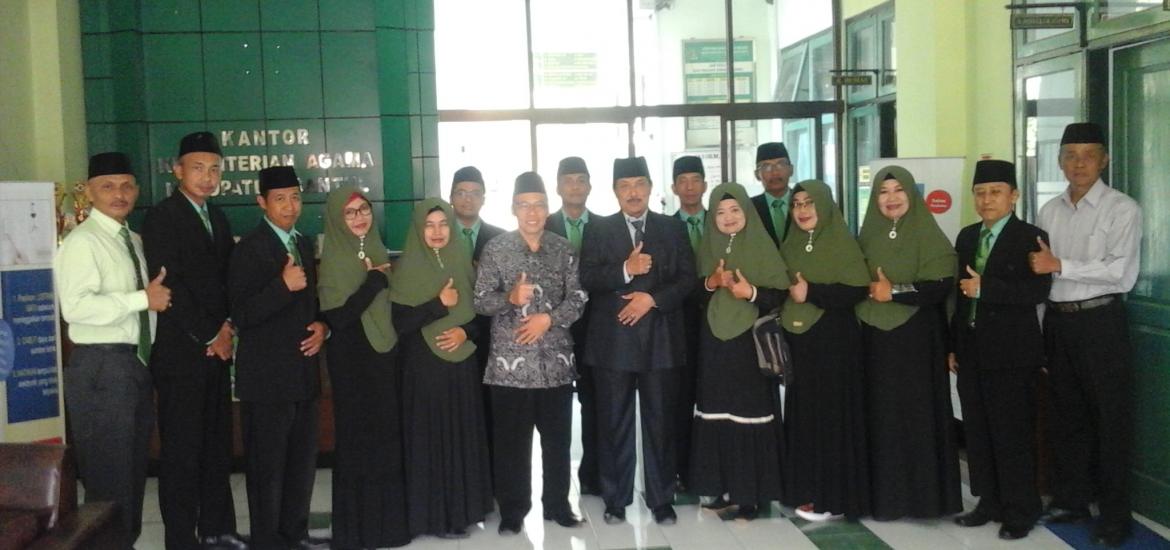 Kakankemenag melepas tim padus