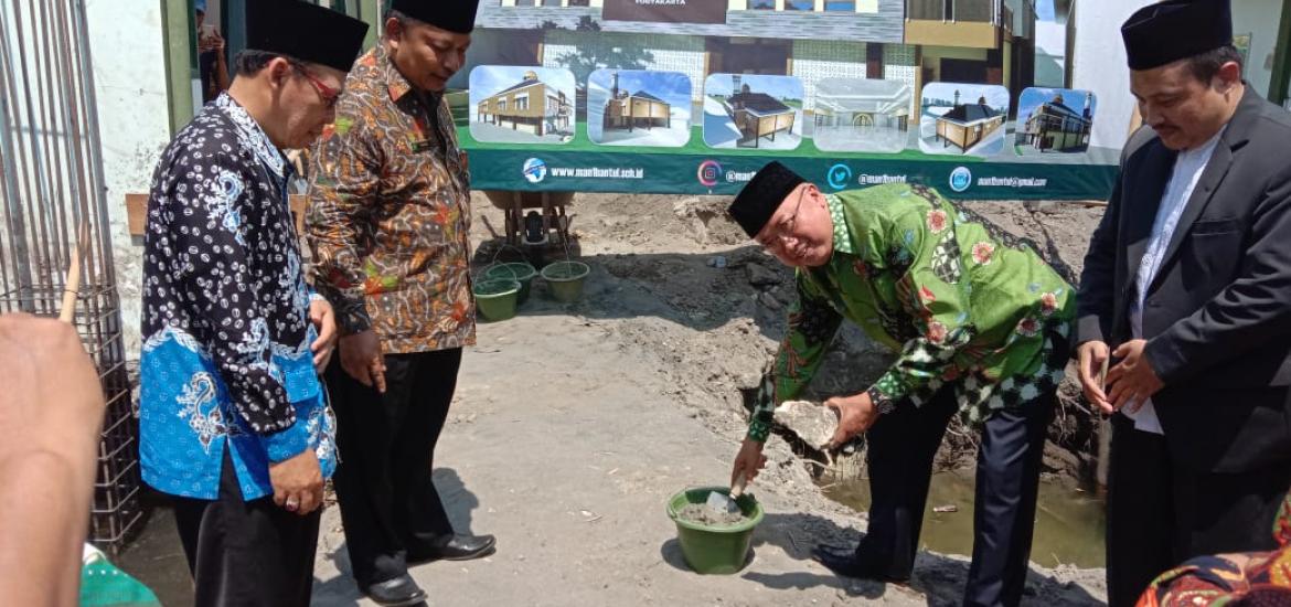 Peletakan batu pertama
