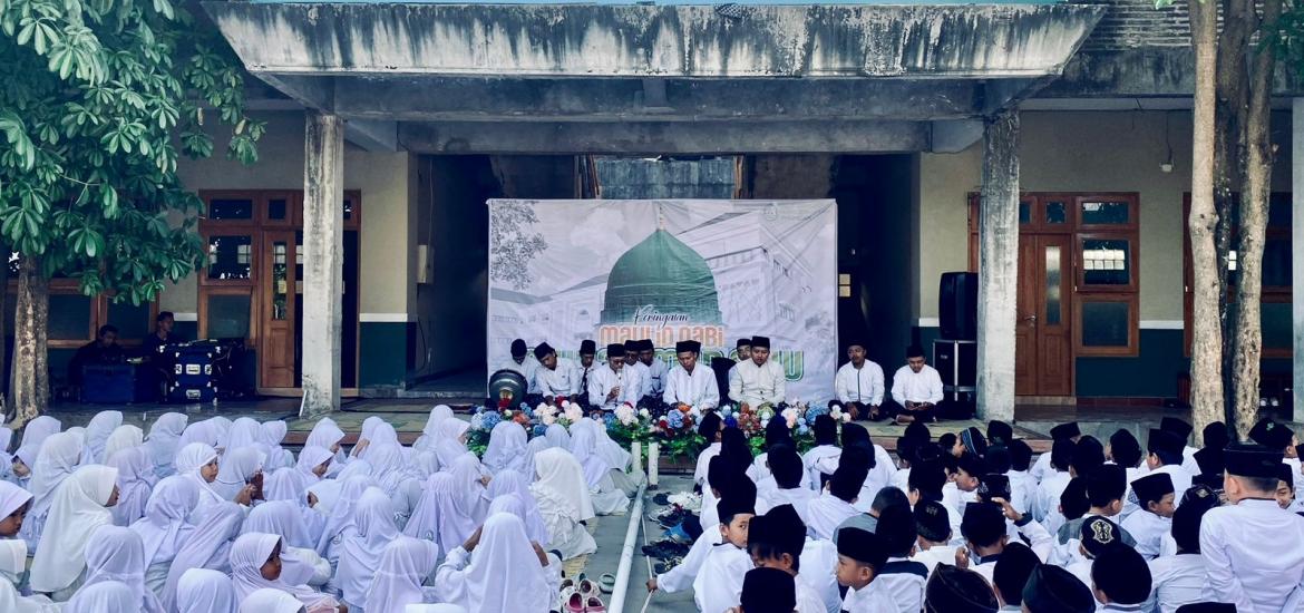 MI Tahfidz Annidzomiyyah