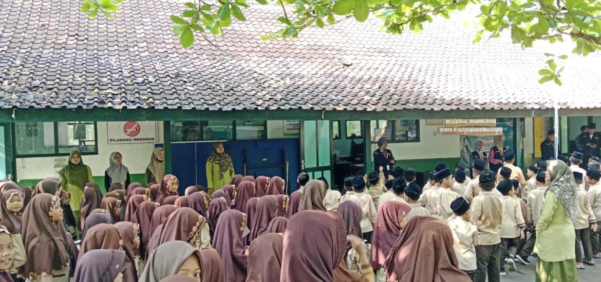 MI Darul Ma'arif Serut