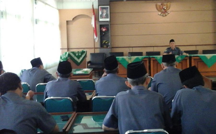Kepala Kantor Kemenag Batul Beri Pembinaan ASN