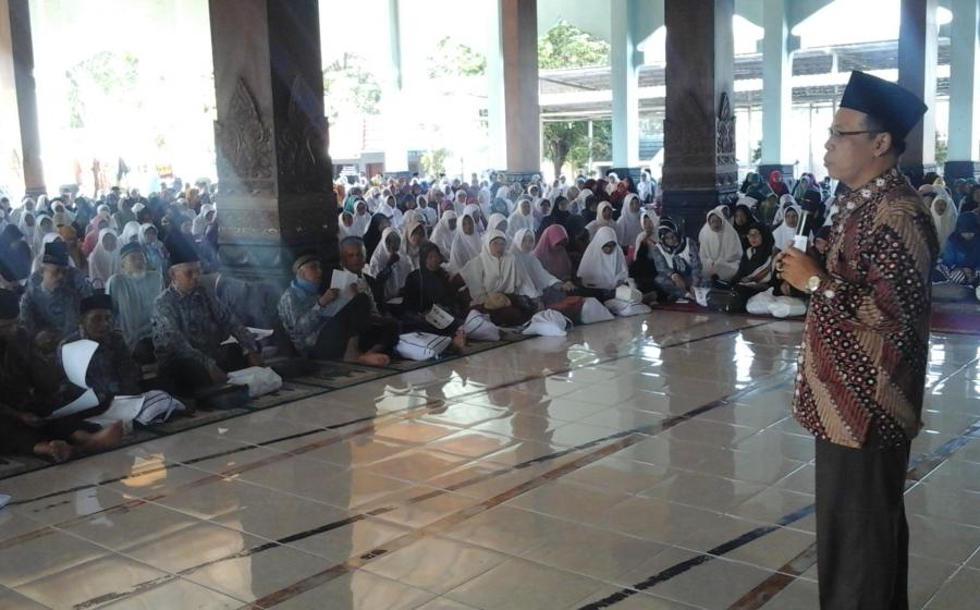 Kepala Kantor Kemenag Bantul Memberikan Pengarahan