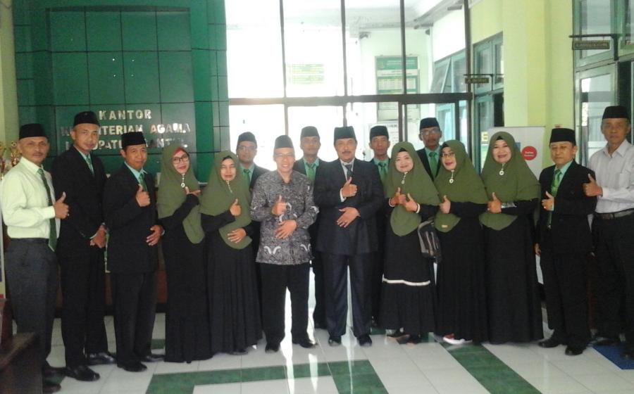 Kakankemenag melepas tim padus