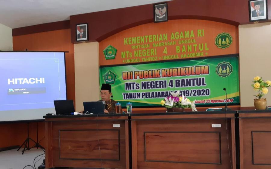 Kakankemenag memberi pengarahan