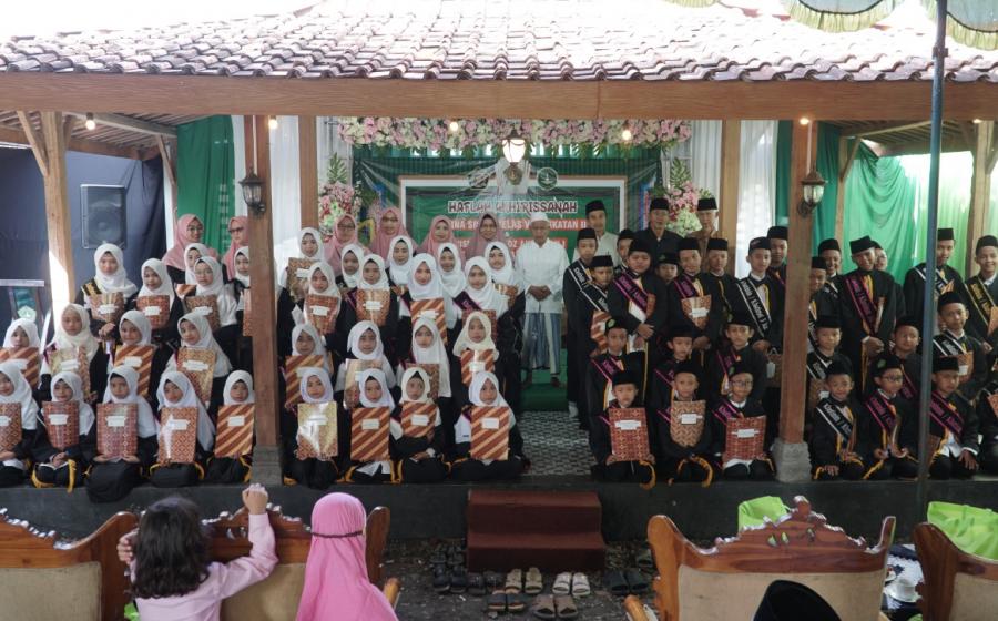 MI Al Ma’had An Nur