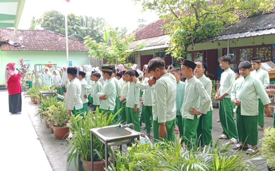 MI Al Anwar Nangsri Pundong