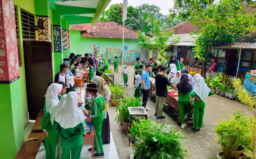 MI Al Anwar Nangsri Pundong