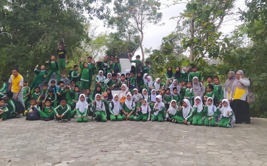 MI Al Anwar Nangsri Pundong