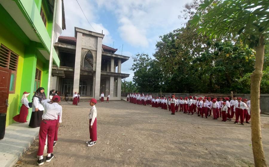 MI Al Anwar Nangsri Pundong