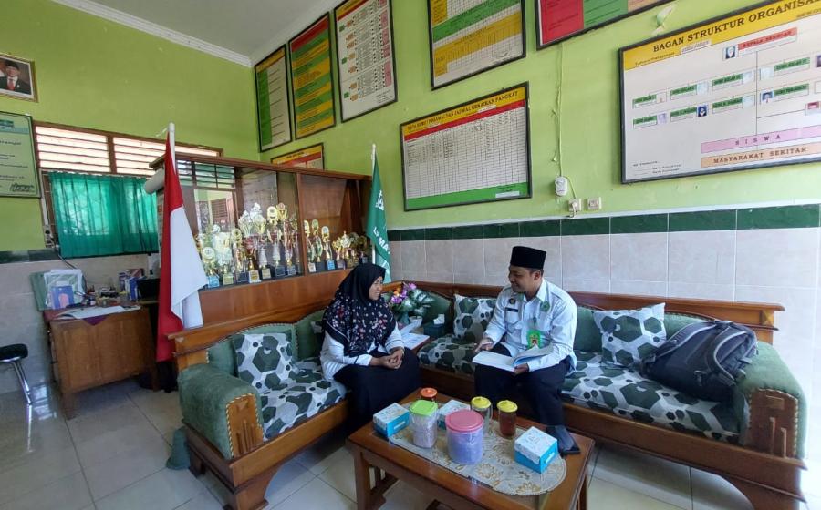 MI Al Anwar Nangsri Pundong